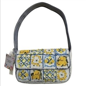 🍋🔹️Made In India 🔹️lemon And Petals Floral Embroidered Shoulder Bag